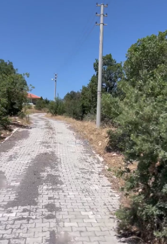 VELTIS GAYRİMENKUL - UŞAK EŞME KÖYLÜOĞLU' NDA İMARLI ARSALAR